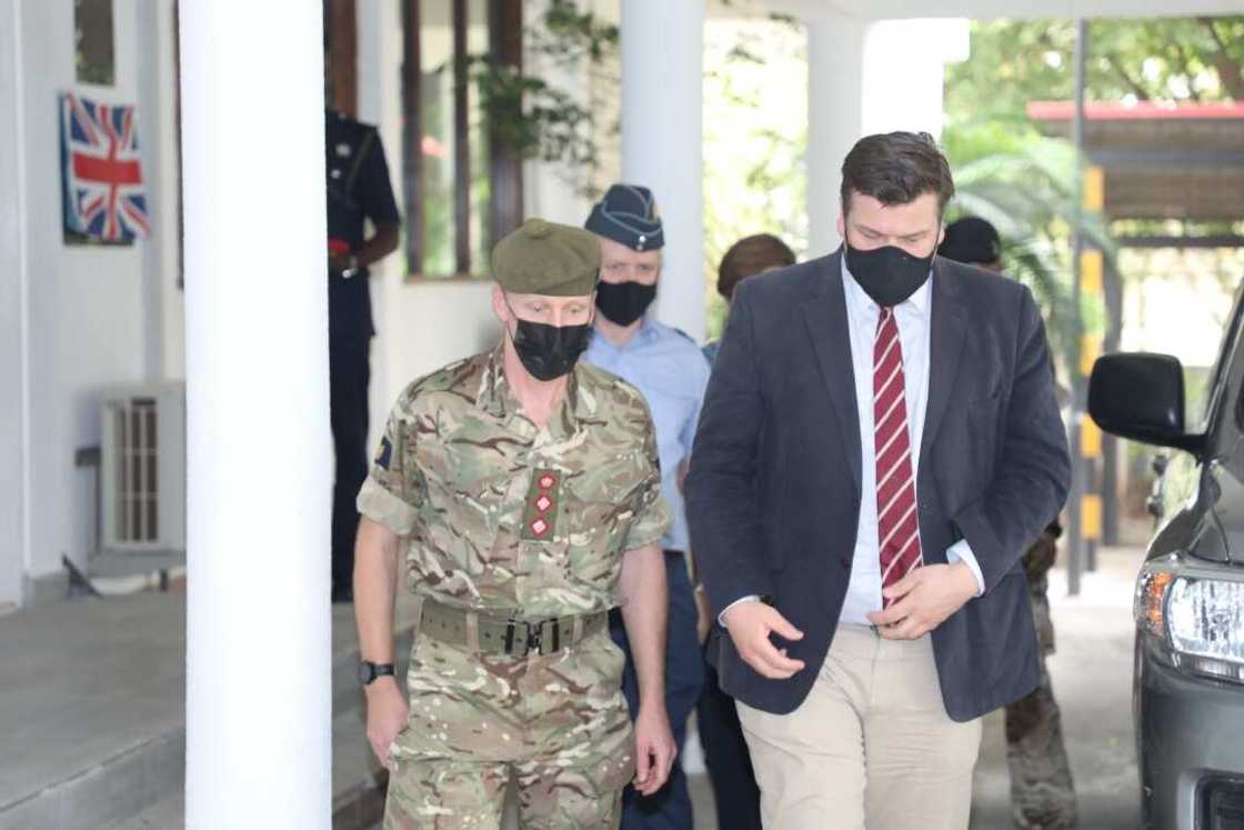 Najeriya fa na cikin mawuyacin hali, matsaloli ta ko ina: Jadakar Birtaniya Najeriya fa na cikin mawuyacin hali, matsaloli ta ko ina: Jadakar Birtaniya