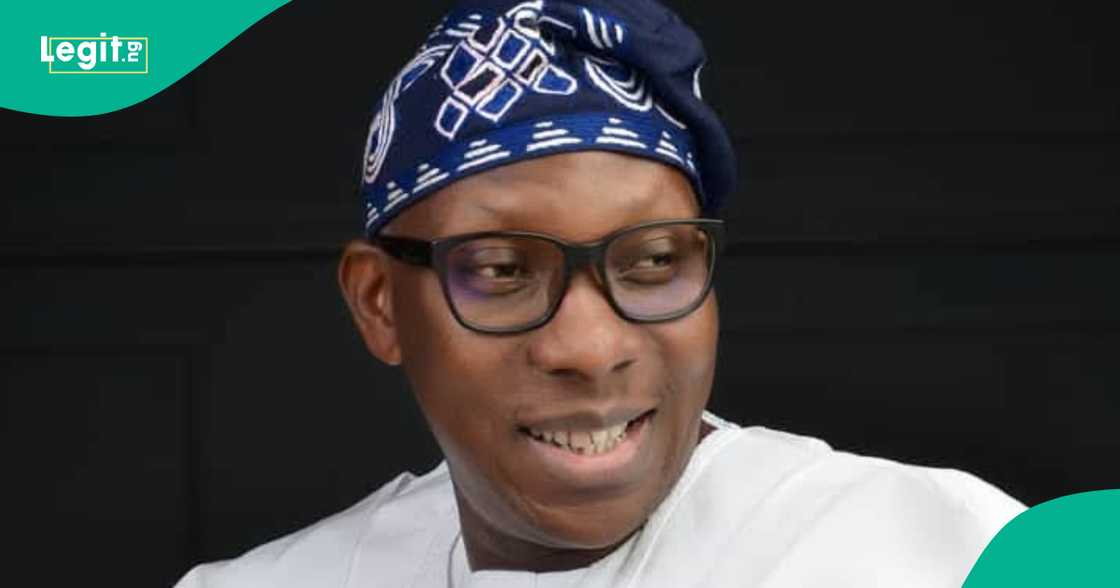 Sanatan Osun ta Tsakiya, Olubiyi Fadeyi. Sanatan Osun ta Tsakiya, Olubiyi Fadeyi.