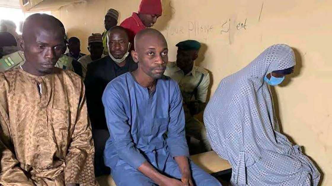 Mutum uku da ake zargi Mutum uku da ake zargi