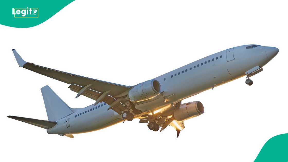 Tropic Air plane hijacked at knifepoint Tropic Air plane hijacked at knifepoint