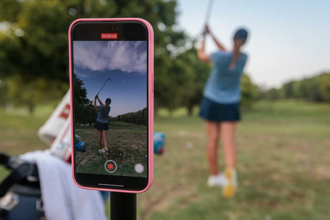 Apple is looking to spark excitement about new iPhone models by going beyond improvements to cameras, displays and chips to infusing handsets with artificial intelligence Apple is looking to spark excitement about new iPhone models by going beyond improvements to cameras, displays and chips to infusing handsets with artificial intelligence