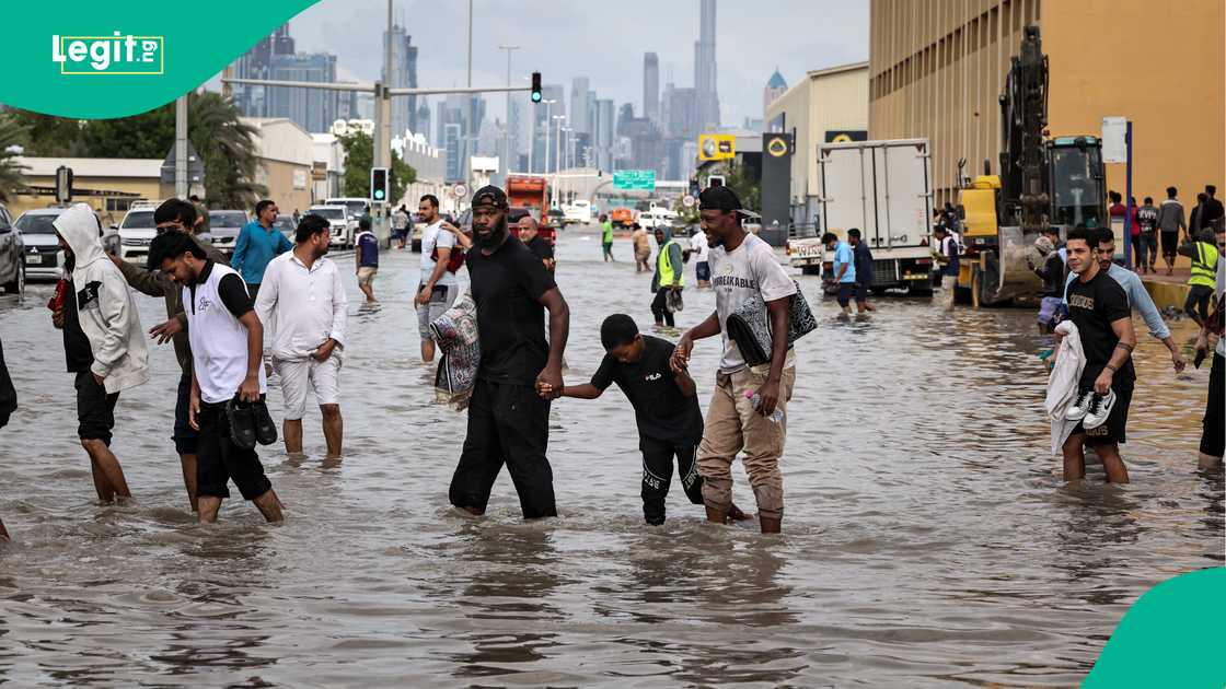 Ambaliyar ruwa ta mamaye wasu birane na Daular Larabawa.