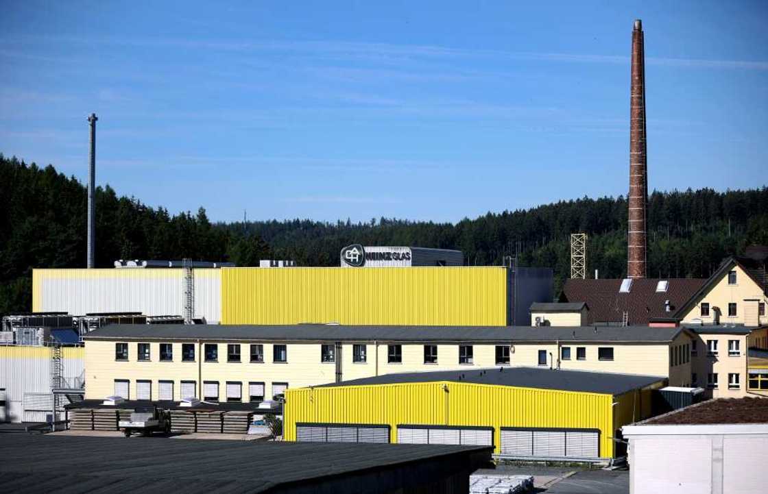 At the Heinz-Glas factory in Kleintettau, opened in 1661, around 70 tonnes of small glass bottles are produced each day