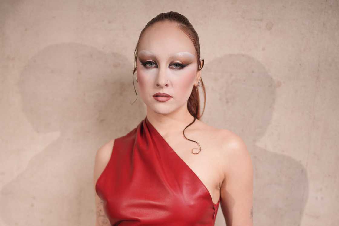Chappell Roan attends the Ludovic de Saint Sernin Fall RTW 2025 fashion show Chappell Roan attends the Ludovic de Saint Sernin Fall RTW 2025 fashion show