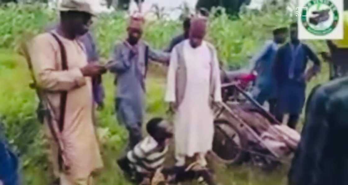 'Yan bindiga da barawo 'Yan bindiga da barawo