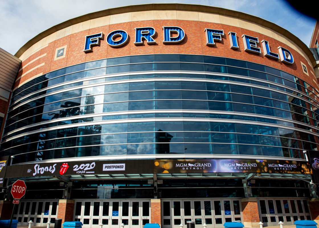 Front view of Ford Field Front view of Ford Field
