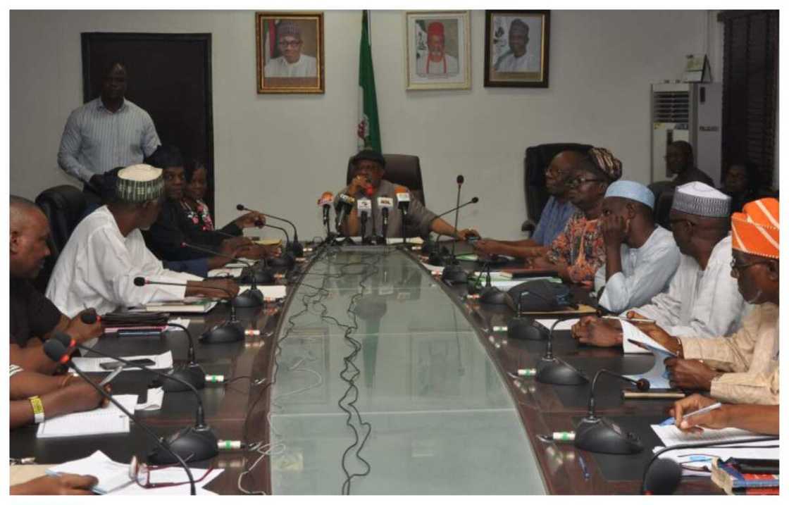 ASUU ta yi kaca-kaca da Buhari, Minista, ta ce ta shafe watanni 7 babu albashi ASUU ta yi kaca-kaca da Buhari, Minista, ta ce ta shafe watanni 7 babu albashi