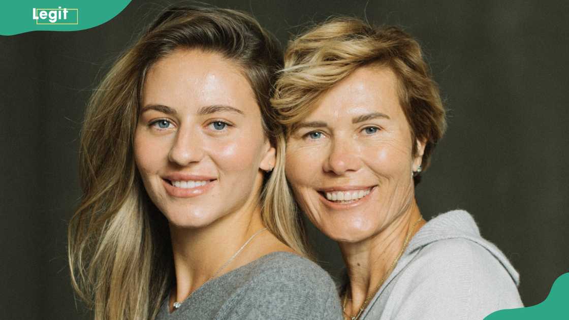 Marta with her mom Talina holding each other Marta with her mom Talina holding each other