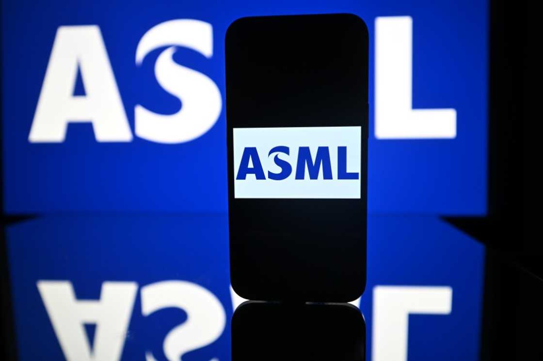 ASML, which makes cutting-edge machines that manufacture semiconductors, saw net sales come in as forecast ASML, which makes cutting-edge machines that manufacture semiconductors, saw net sales come in as forecast