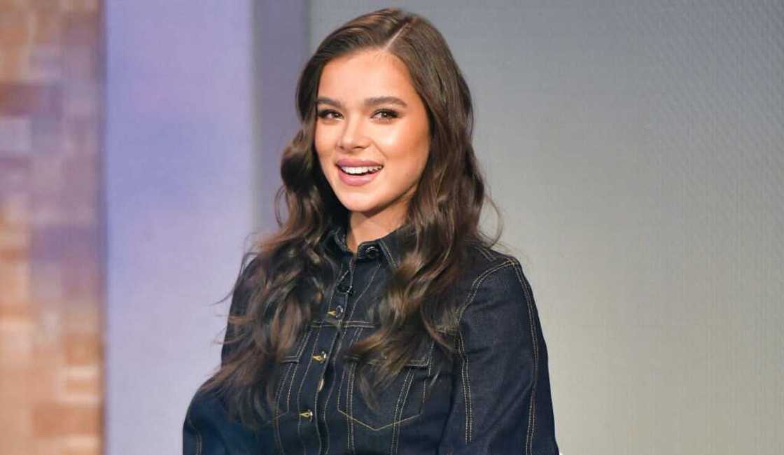 famous brunette actresses famous brunette actresses