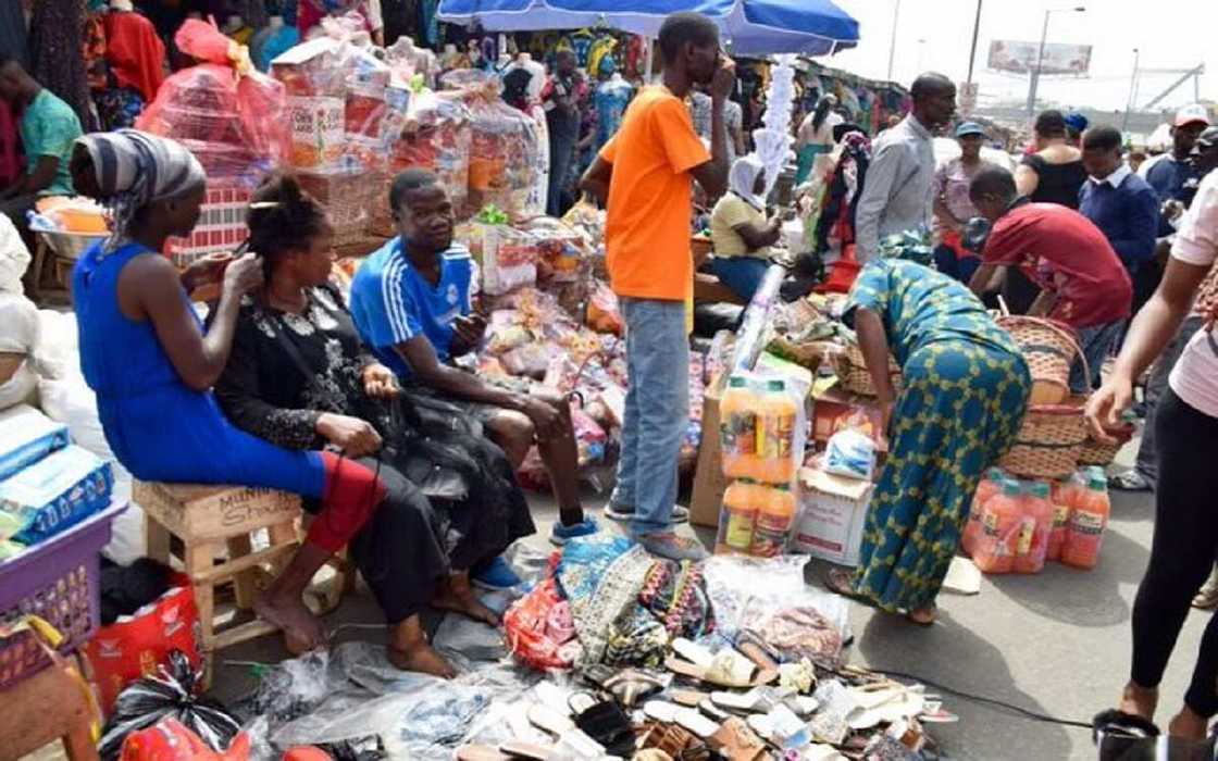 Nigeria ta fada cikin matsin tattalin arziki mafi muni tun 1987 Nigeria ta fada cikin matsin tattalin arziki mafi muni tun 1987