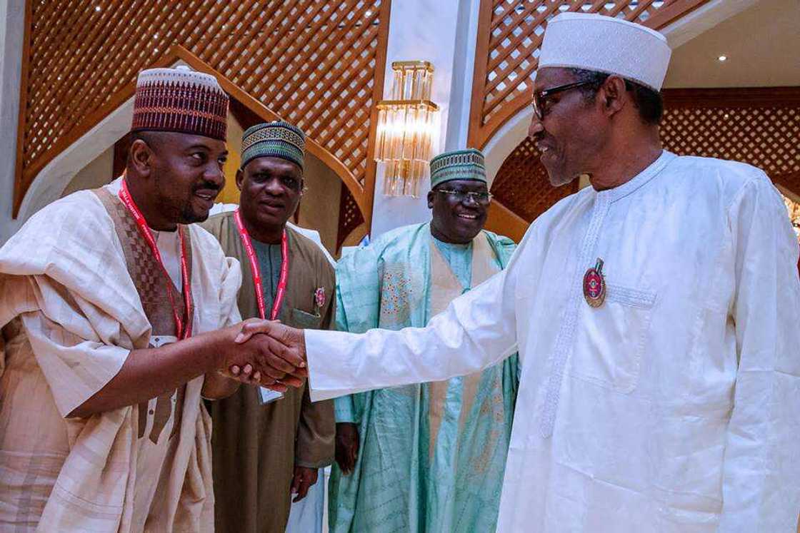 Shugaba Buhari ya karbi bakuncin wasu sanatocin APC (Hotuna)
