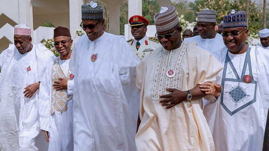 Karancin albashi: Gwamnoni sun garkame bakunansu bayan fitowa daga tattaunawa da Buhari Karancin albashi: Gwamnoni sun garkame bakunansu bayan fitowa daga tattaunawa da Buhari