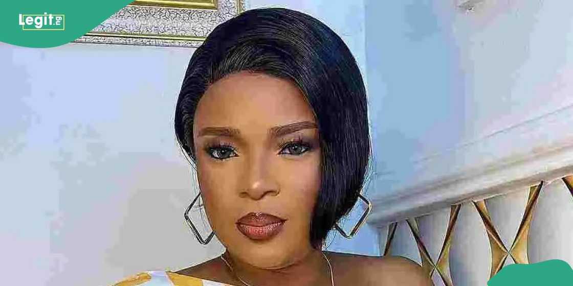 Jarumar fina-finai ta bayyana ra'ayinta kan kwanciya kafin aure Jarumar fina-finai ta bayyana ra'ayinta kan kwanciya kafin aure