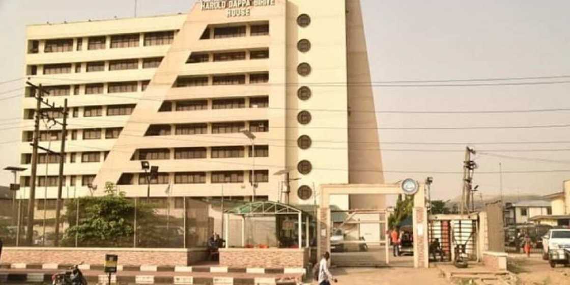 Niger Delta: Kungiyoyi 13 na 'yan tada kayar baya sun aikewa Buhari muhimmin sako Niger Delta: Kungiyoyi 13 na 'yan tada kayar baya sun aikewa Buhari muhimmin sako