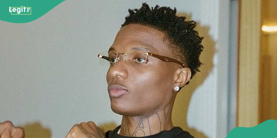 Fans hail Wizkid over picture of sister and daughter. Fans hail Wizkid over picture of sister and daughter.