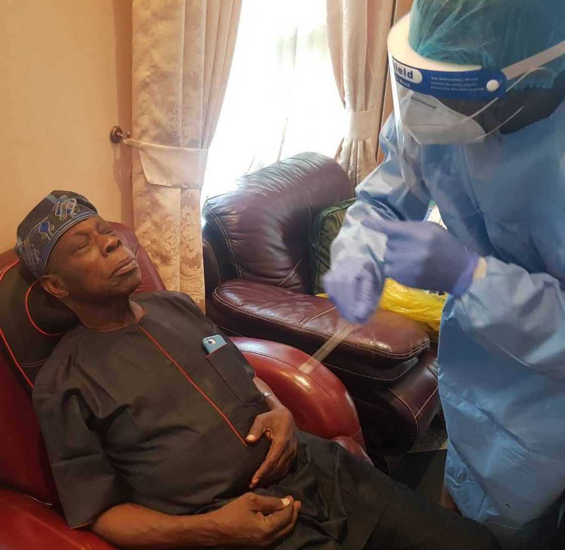 Sakamakon gwajin cutar korona na tsohon shugaban kasa Obasanjo ya fito Hoto: Kehinde Akinyemi Sakamakon gwajin cutar korona na tsohon shugaban kasa Obasanjo ya fito Hoto: Kehinde Akinyemi