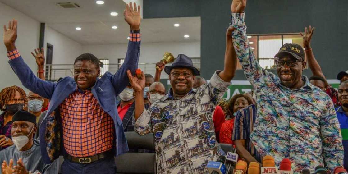 Godwin Obaseki ya shiga sahun Gwamnonin da su ka zarce bayan sun sauya-sheka Godwin Obaseki ya shiga sahun Gwamnonin da su ka zarce bayan sun sauya-sheka