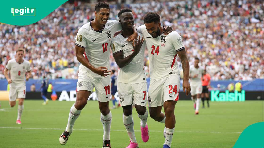 Bukayo Saka celebrates scoring hat trick goal with Jude Bellingham and Reece James against France. Photo by FIFA