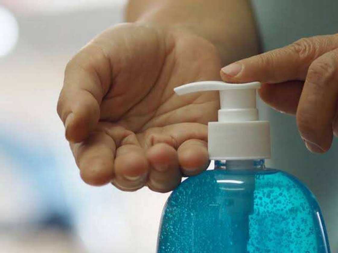 Hudu sun mutu, 3 sun makance bayan shan sunadarin tsaftace hannu 'Hand Sanitizer' Hudu sun mutu, 3 sun makance bayan shan sunadarin tsaftace hannu 'Hand Sanitizer'