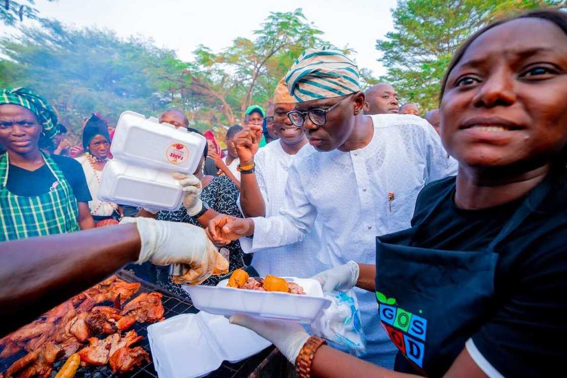Sanwo Olu cooks Sanwo Olu cooks