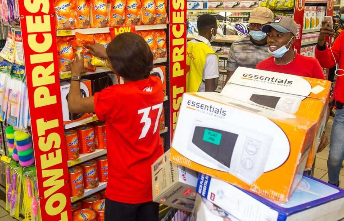 itel Rewards Customers With 37 Seconds Shopping Spree, Promises Better Life For All itel Rewards Customers With 37 Seconds Shopping Spree, Promises Better Life For All