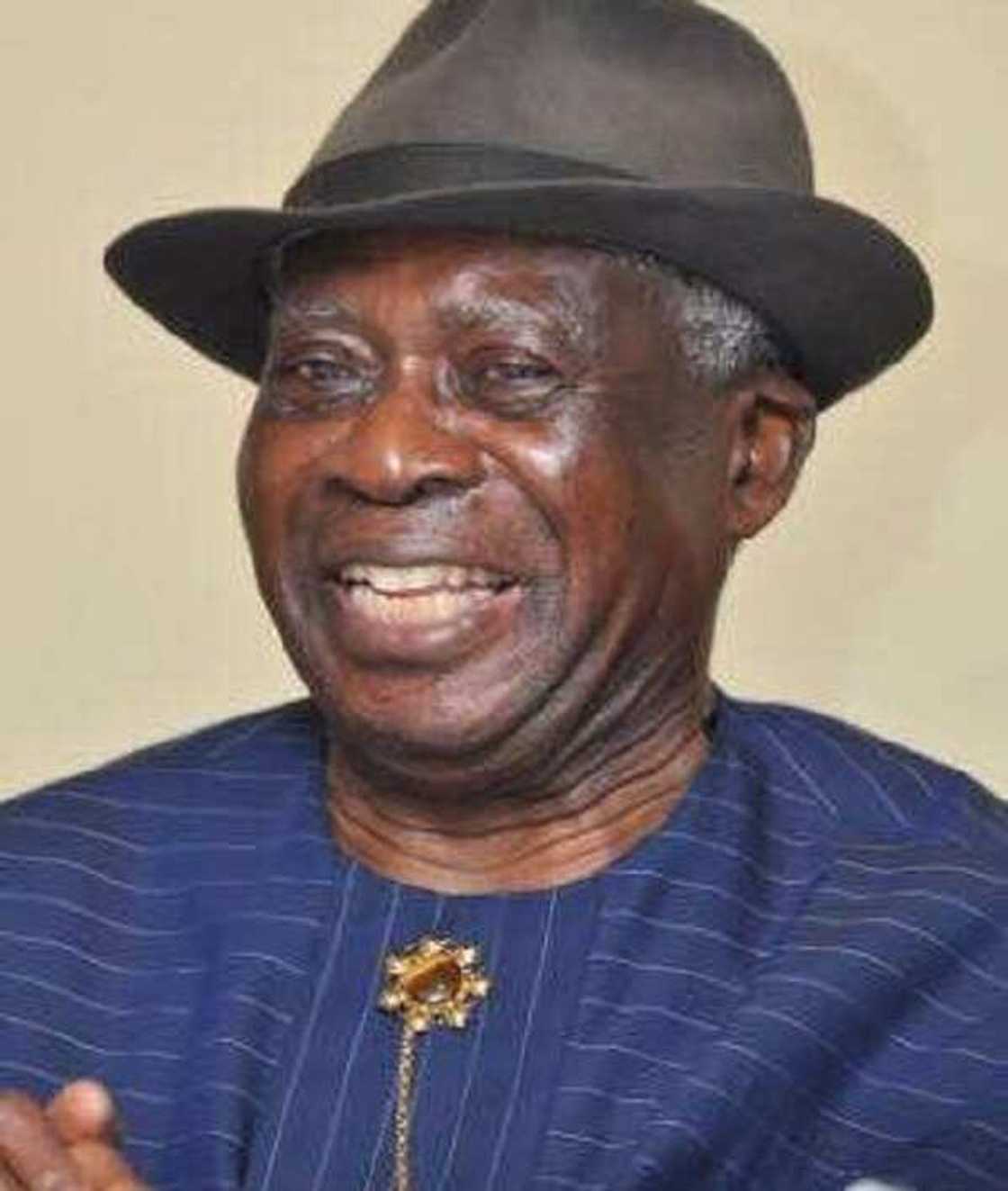 Tsohon alkalin kotun kolin Najeriya, Karibi, ya rasu Tsohon alkalin kotun kolin Najeriya, Karibi, ya rasu