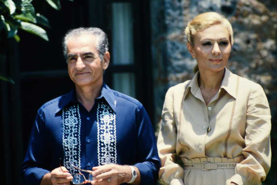 Farah Diba Pahlavi et son mari le Shah d'Iran