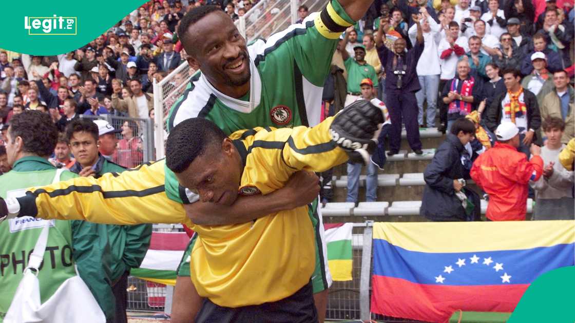 Peter Rufai, Uche Okechukwu, Super Eagles, Nigeria, Spain, Nigeria, France, 1998 World Cup Peter Rufai, Uche Okechukwu, Super Eagles, Nigeria, Spain, Nigeria, France, 1998 World Cup