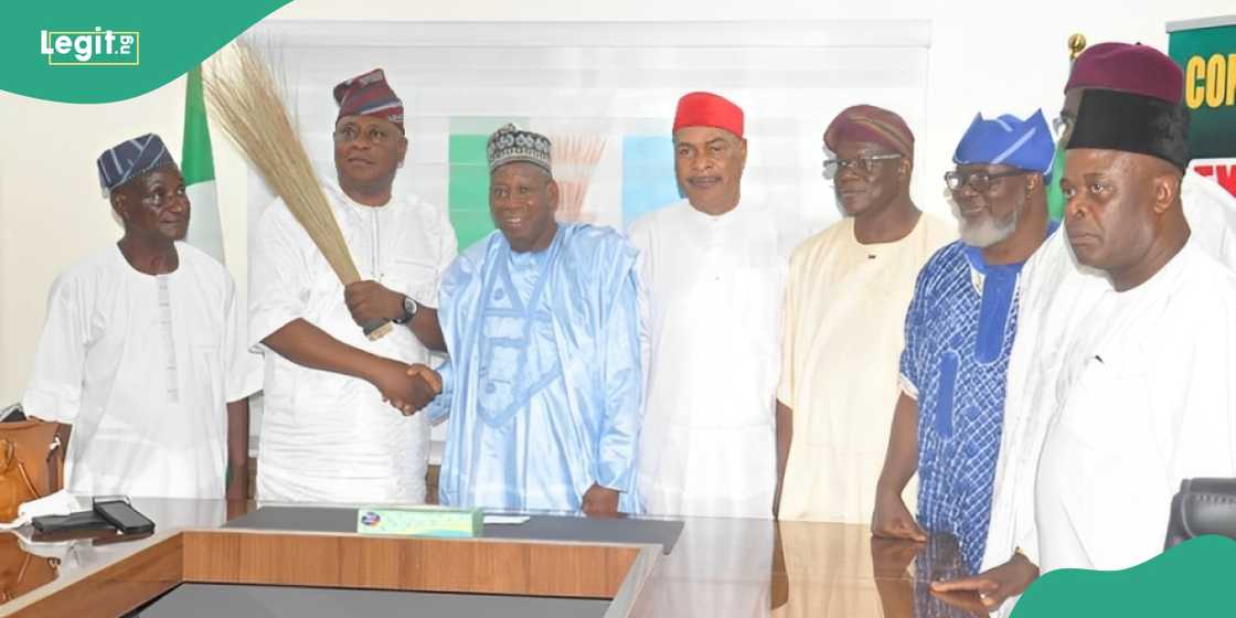 Ganduje welcomes new members into APC in Oyo state Ganduje welcomes new members into APC in Oyo state