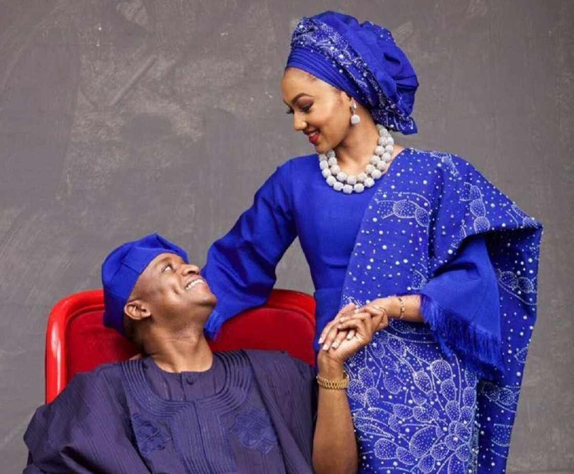 Kalamai masu ratsa zuciya da Zahra Buhari tayi ga mijinta a cikarsu shekaru 4 da aure Kalamai masu ratsa zuciya da Zahra Buhari tayi ga mijinta a cikarsu shekaru 4 da aure