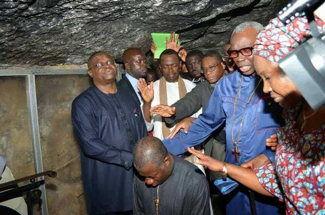 2023: Jonathan zai dawo a matsayin shugaban kasa, Shahararren Fasto ya yi hasashe, ya bada sharadin cikar haka 2023: Jonathan zai dawo a matsayin shugaban kasa, Shahararren Fasto ya yi hasashe, ya bada sharadin cikar haka