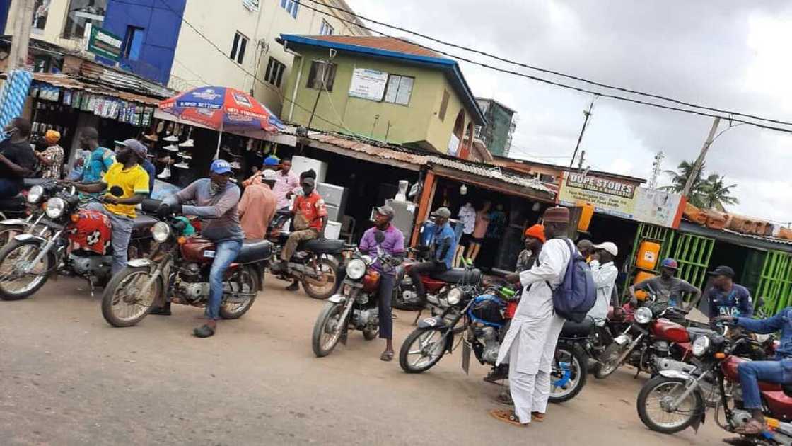 Yanzu: Gwamnati Ta Haramta Yin Acaba a Kananan Hukumomi 6 a Legas Yanzu: Gwamnati Ta Haramta Yin Acaba a Kananan Hukumomi 6 a Legas