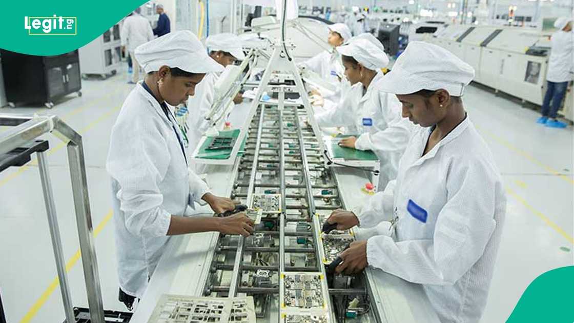 FG Moves to Back Local Smartphone Manufacturing as NCC Seeks Investor Incentives FG Moves to Back Local Smartphone Manufacturing as NCC Seeks Investor Incentives