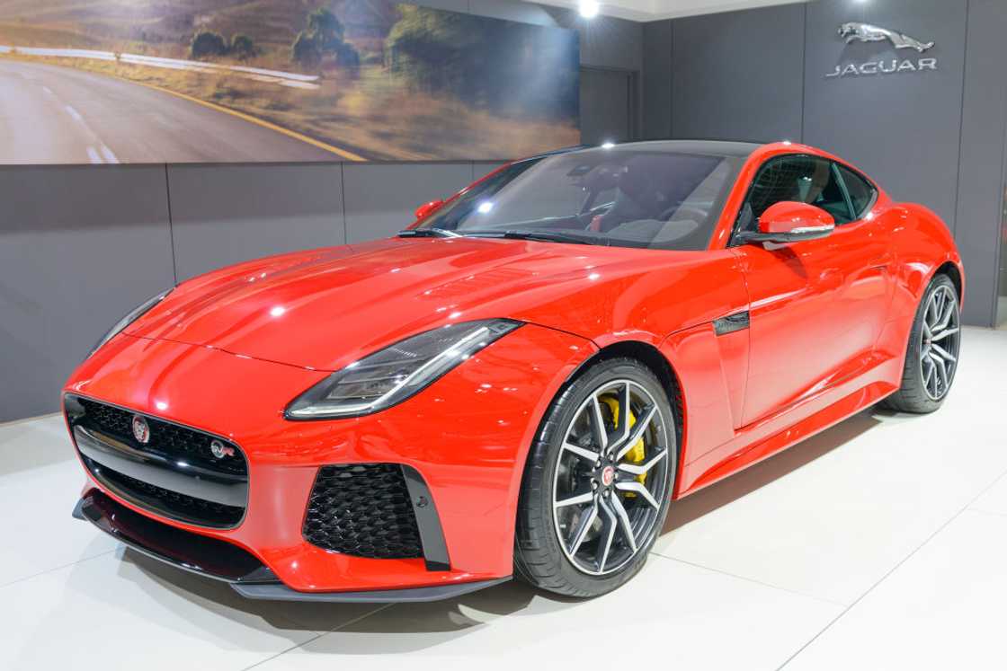 Red Jaguar F-Type SVR