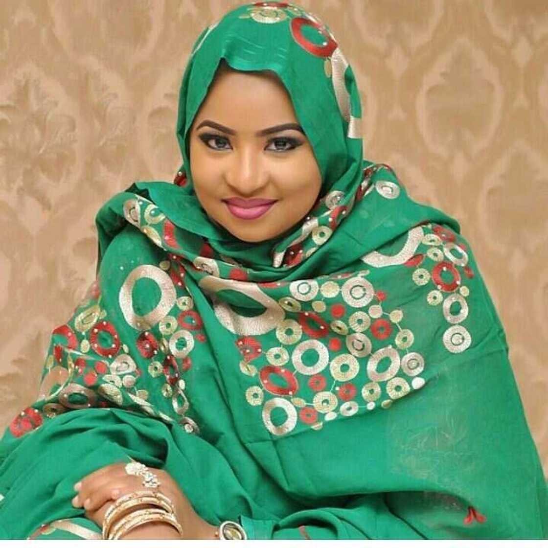 Hotuna: Tsofaffin jaruman Kannywood mata guda 15 da suka dawo harkar fim bayan mutuwar auren su Hotuna: Tsofaffin jaruman Kannywood mata guda 15 da suka dawo harkar fim bayan mutuwar auren su