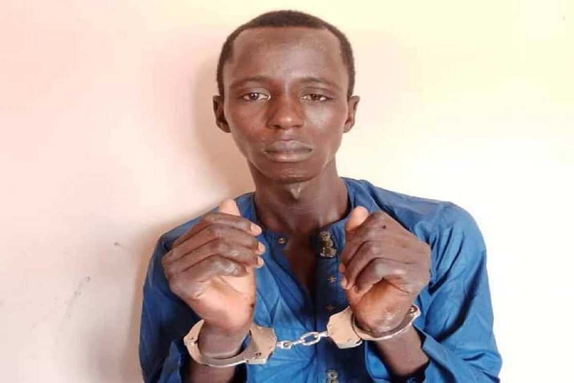 An kama hatsabibin mai garkuwa da mutane a Katsina (Hoto) An kama hatsabibin mai garkuwa da mutane a Katsina (Hoto)