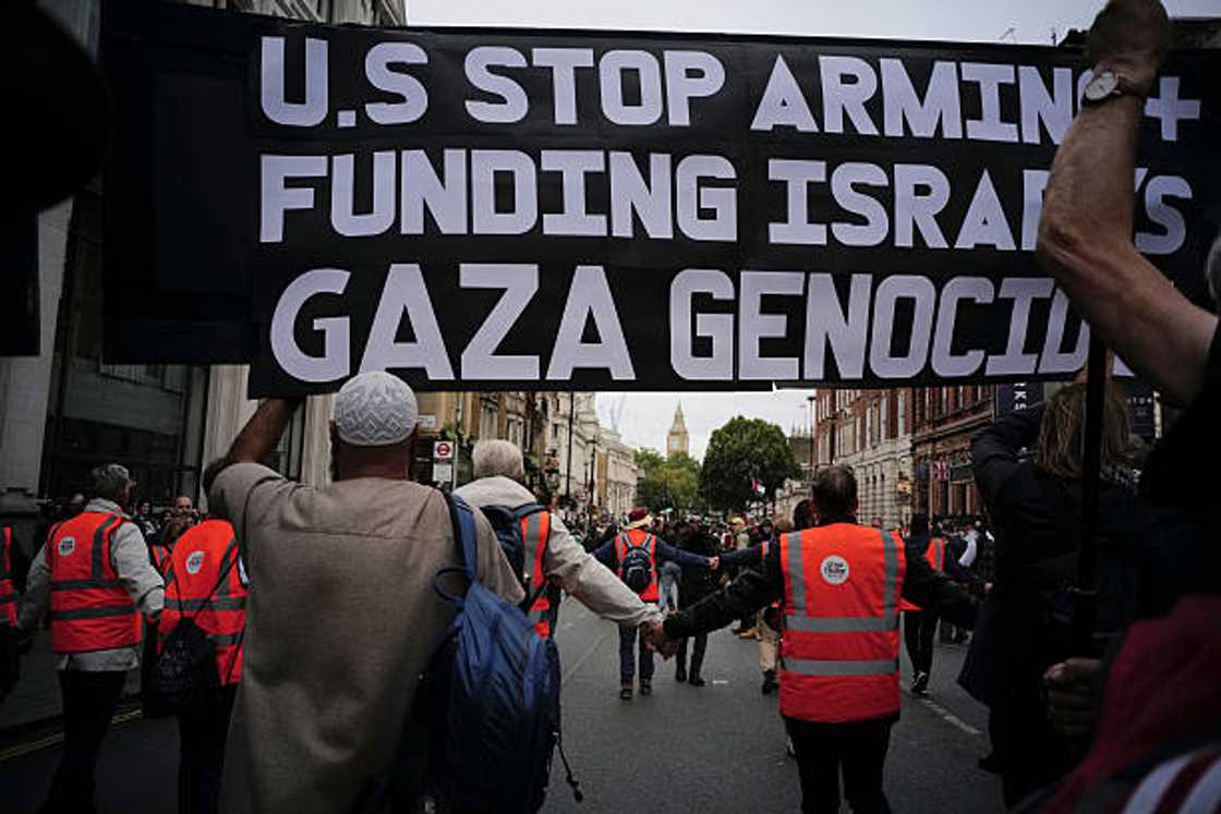 Masu zanga zanga kan adawa da kisan kare dangi a Gaza Masu zanga zanga kan adawa da kisan kare dangi a Gaza