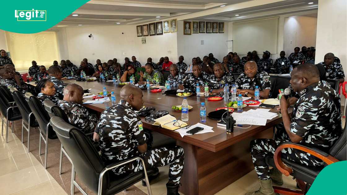 'Yan sanda sun yi magana kan jami'ansu 2 da 'yan Shi'a suka kashe a Abuja 'Yan sanda sun yi magana kan jami'ansu 2 da 'yan Shi'a suka kashe a Abuja