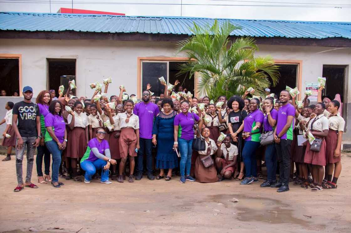 Avon HMO partners Sanitary Aid to empower disadvantaged schoolgirls Avon HMO partners Sanitary Aid to empower disadvantaged schoolgirls