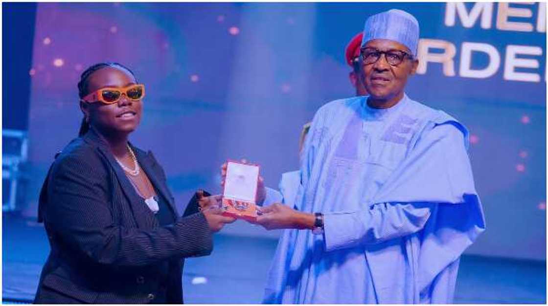 Teni, Buhari Teni, Buhari