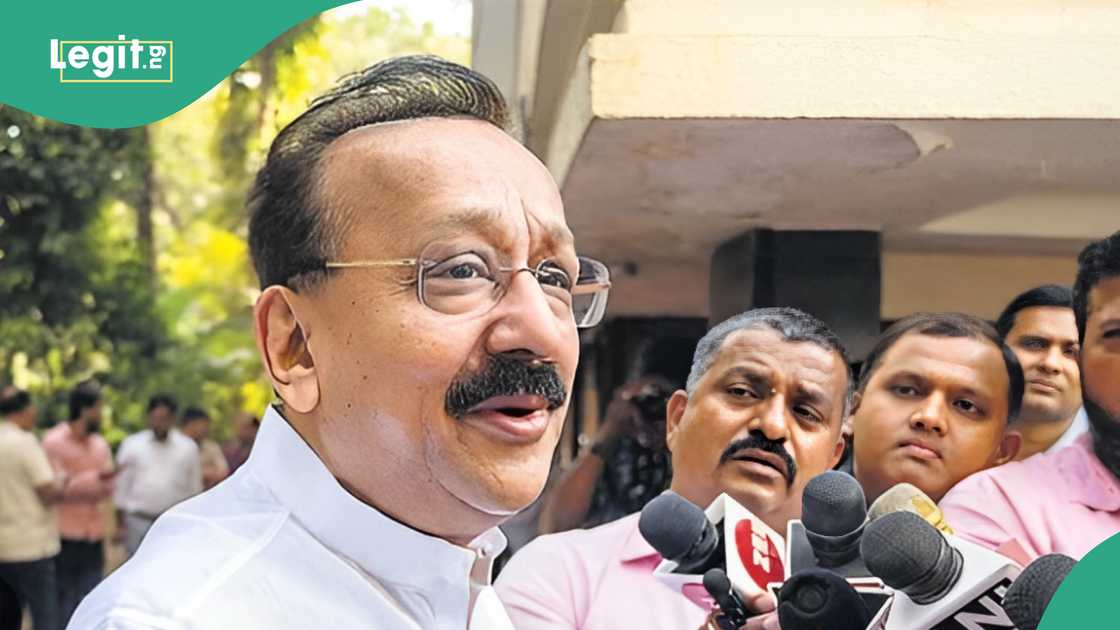 Baba Siddique: Ex-minister killed outside son's office in India Baba Siddique: Ex-minister killed outside son's office in India