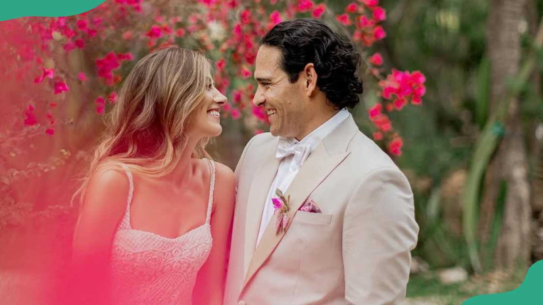 Mark Sanchez and Perry Mattfeld share a funny moment