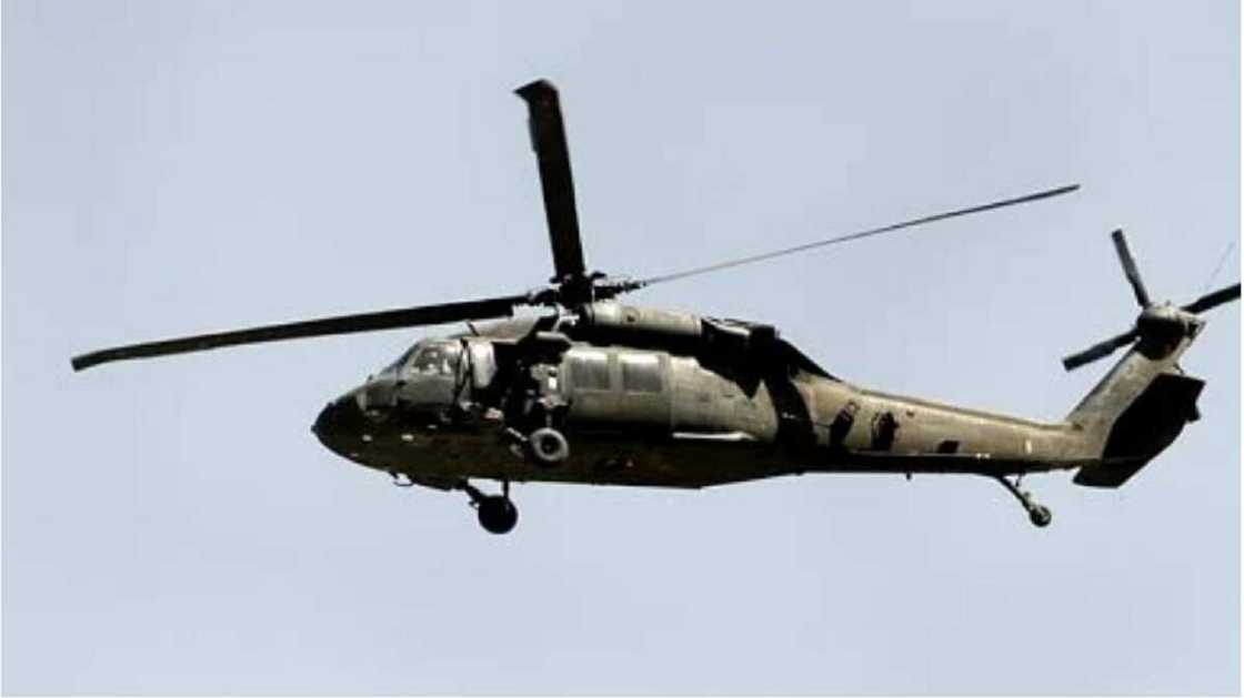 Da Ɗuminsa: Jirgi Mai Saukan Ungulu Ya Buɗe Wa Fasinjojin Jirgin Ruwa Wuta Rivers, Ana Fargabar Wasu Sun Mutu Da Ɗuminsa: Jirgi Mai Saukan Ungulu Ya Buɗe Wa Fasinjojin Jirgin Ruwa Wuta Rivers, Ana Fargabar Wasu Sun Mutu