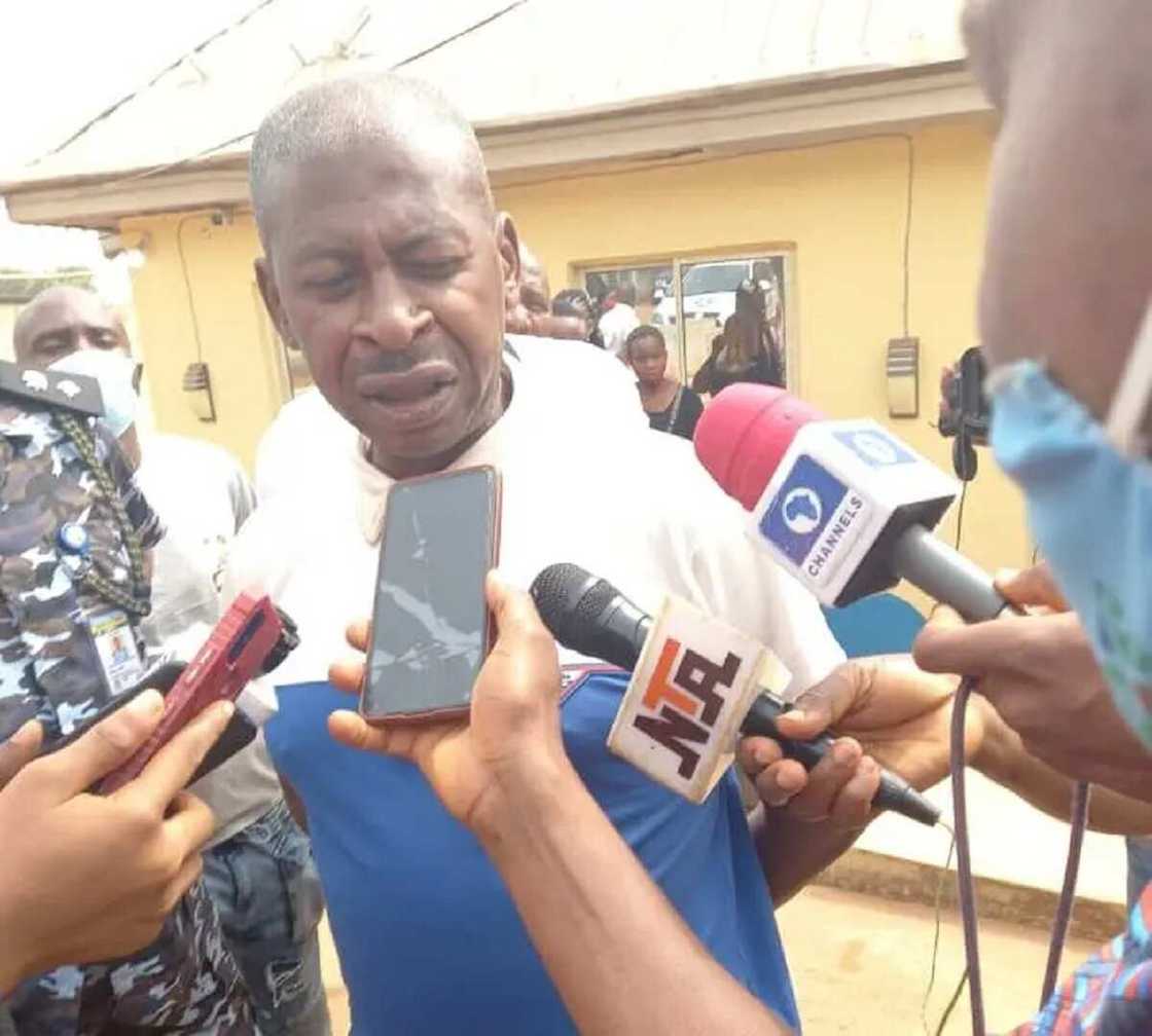 Makaho da iya shege: An yi ram da wani mara gani da yake damfarar Bayin Allah Makaho da iya shege: An yi ram da wani mara gani da yake damfarar Bayin Allah