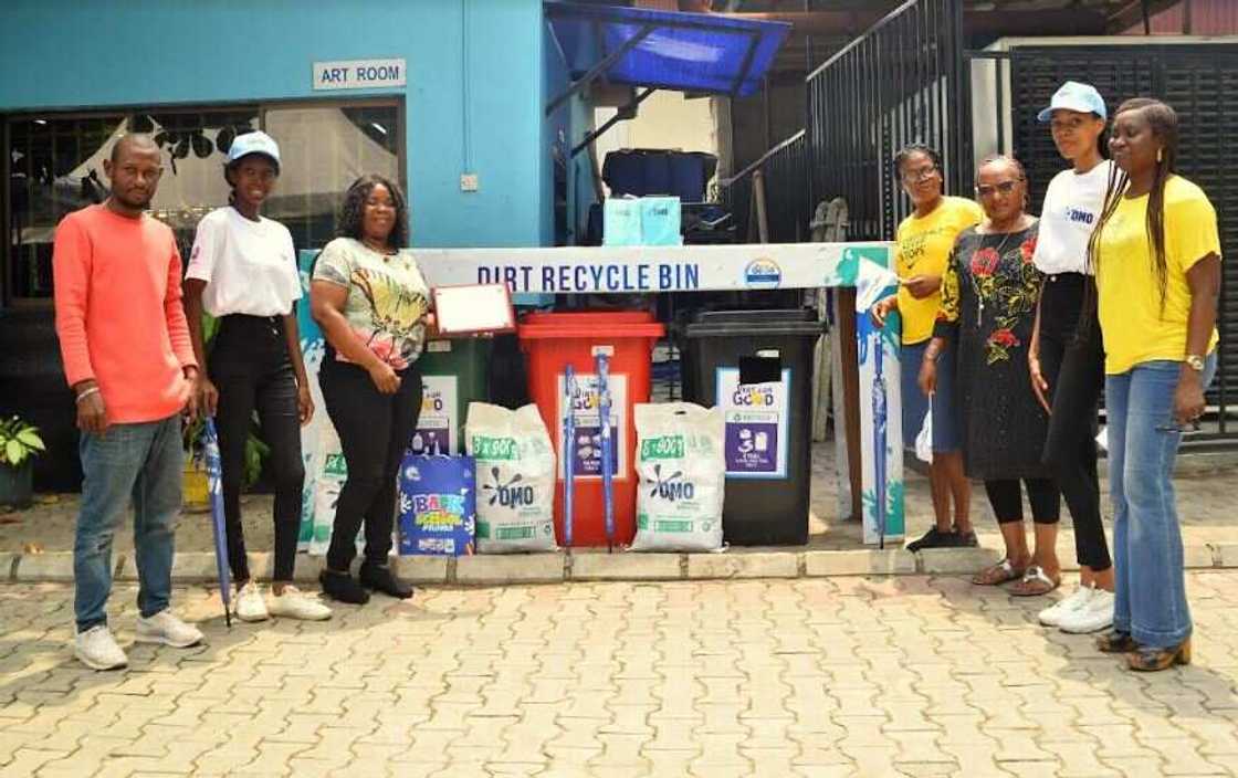 Dirt For Good: OMO Educates Students on Plastic Recycling Across 30 Schools Dirt For Good: OMO Educates Students on Plastic Recycling Across 30 Schools