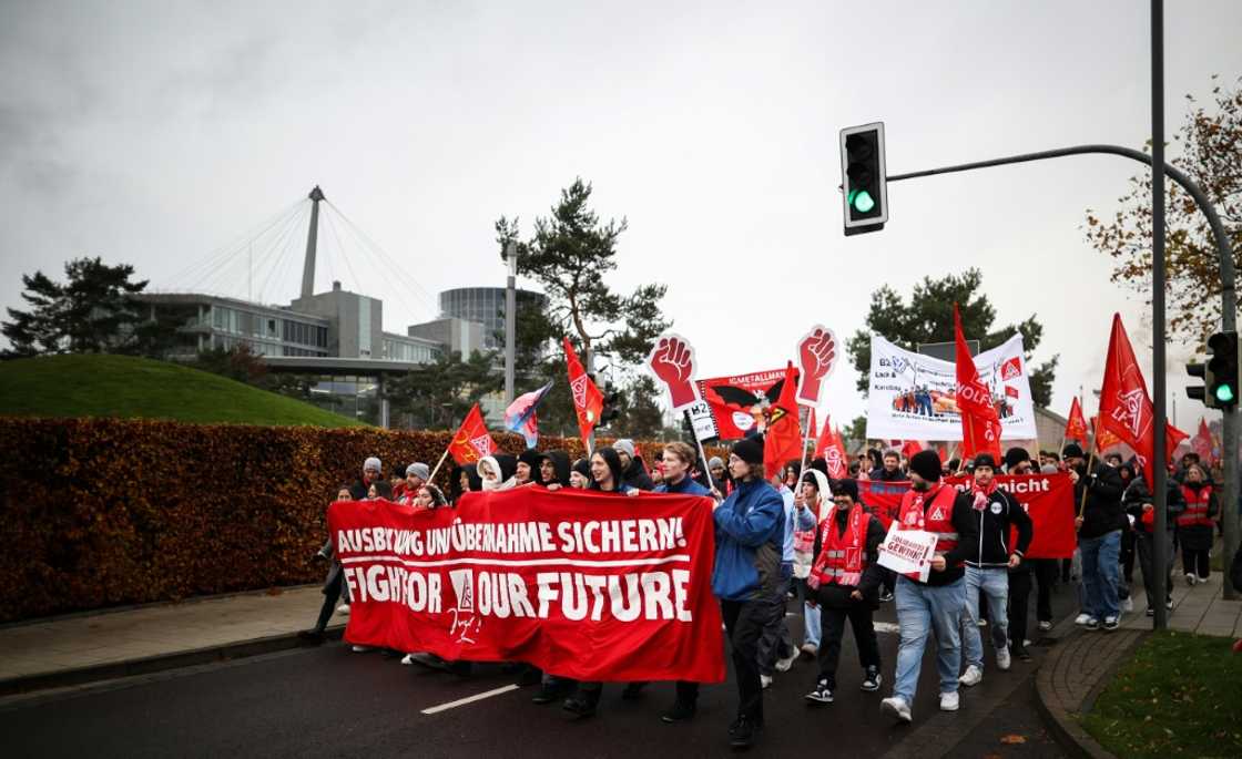 Workers at German auto giant Volkswagen are to stage strikes from Monday against the company's  cost-cutting plans that includes the closure of some factories