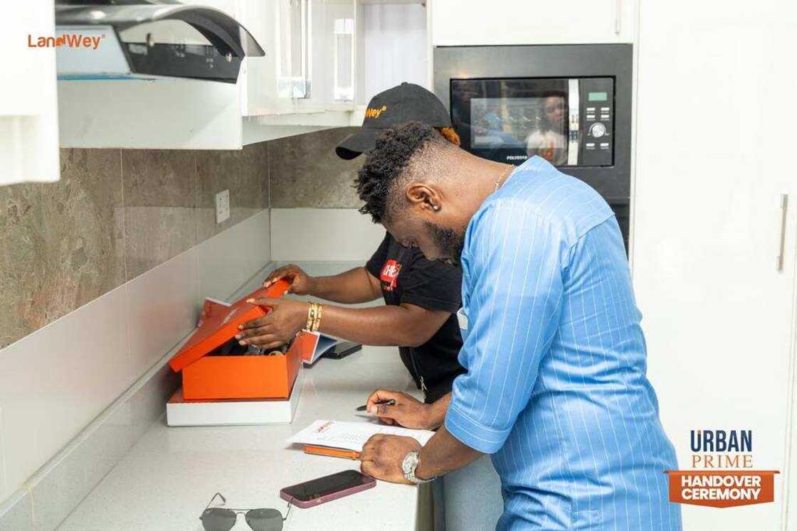 LandWey: Delivering Homes - Another batch of handover marks a triumph of commitment LandWey: Delivering Homes - Another batch of handover marks a triumph of commitment