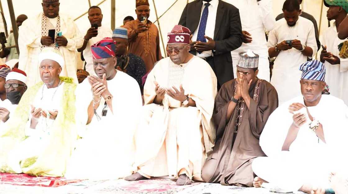 Eid-el-Fitr, Tinubu, Obanikoro and APC. Eid-el-Fitr, Tinubu, Obanikoro and APC.