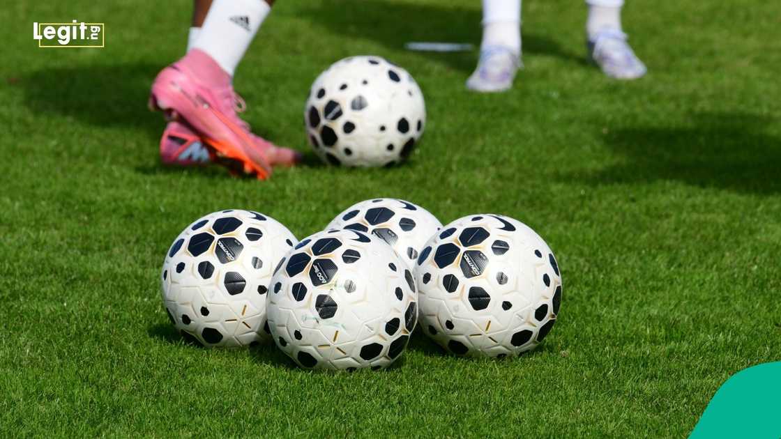 Everton, Premier League, England, Tommy Wright, Liverpool, Football. Everton, Premier League, England, Tommy Wright, Liverpool, Football.